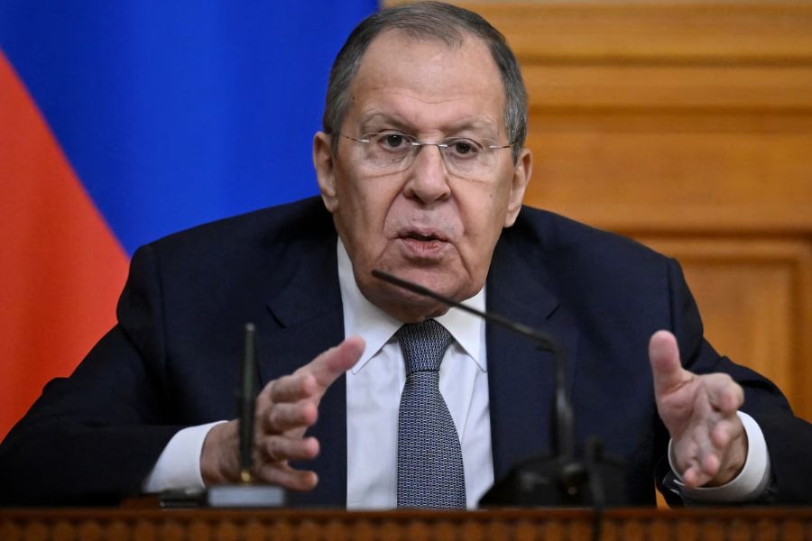 لافروف يؤكّد دعم روسيا لإيران: التعاون العسكري بين البلدين يعزز الاستقرار بالمنطقة