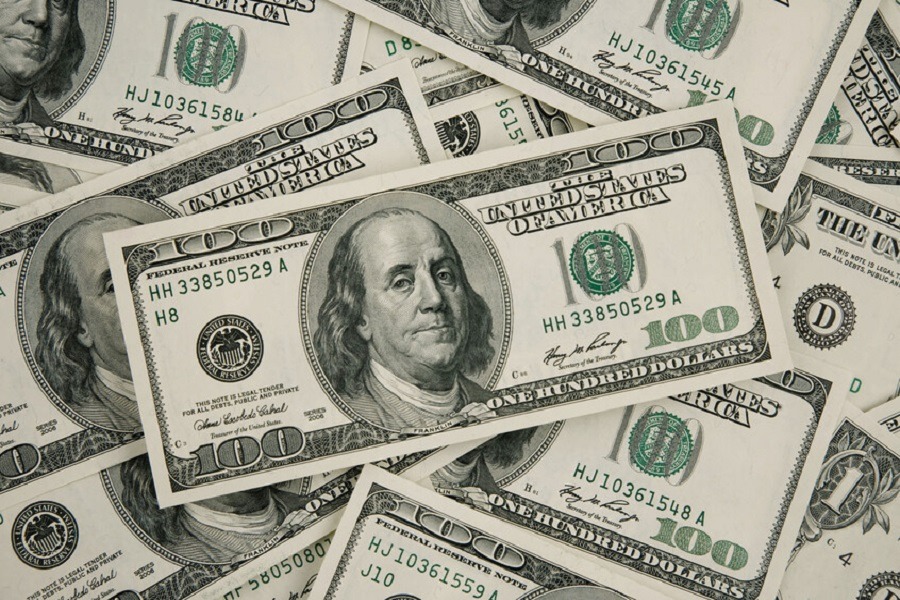 الدولار يتجه نحو أكبر انخفاض أسبوعي في ثلاثة أشهر