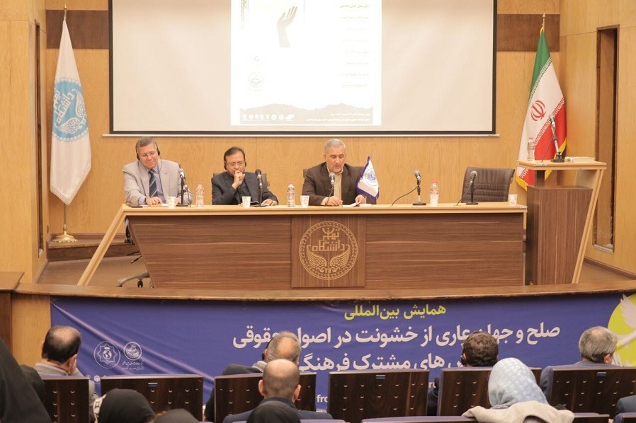 نائب الرئيس الإيراني: سنقطع يد من يعتدي على بلادنا