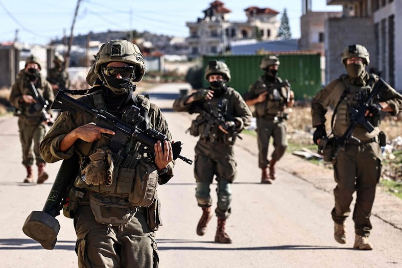 تقنينٌ لاستخدام الضباط للتكنولوجيا: 