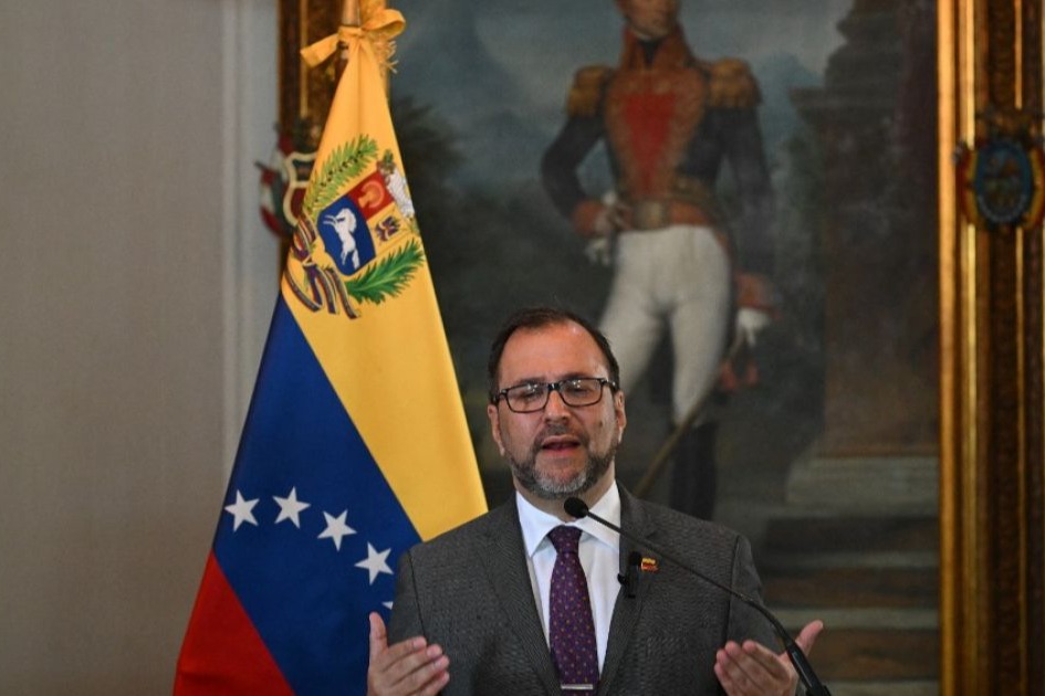 وزير الخارجية الفنزويلي يشيد بموقف إيران الداعم لبلاده