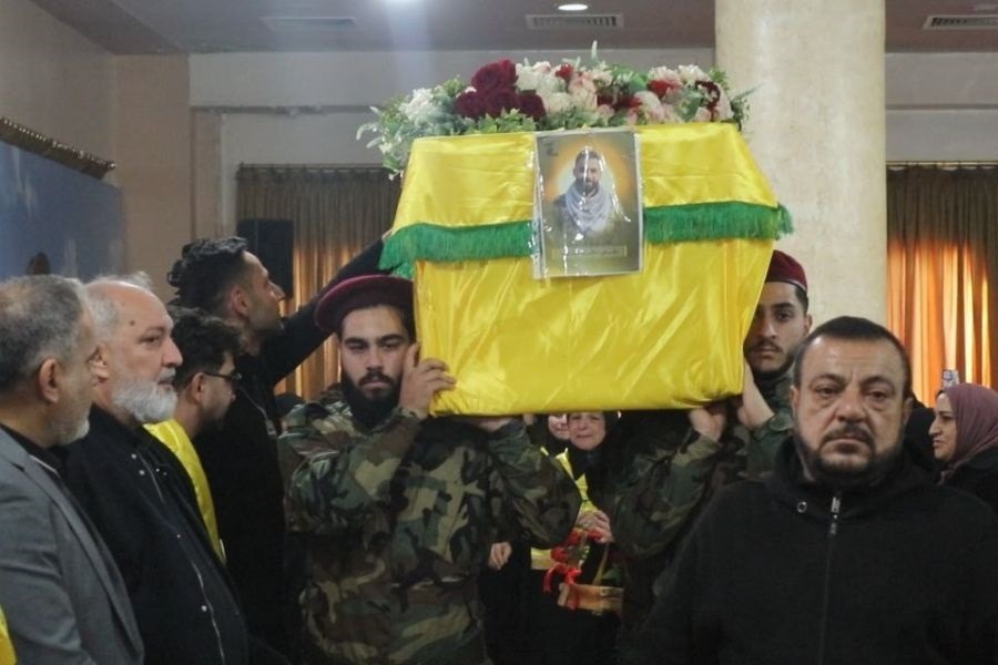 حزب الله يقيم حفلًا تكريميًا وتشييعًا رمزيًا للشهيد مفقود الأثر علي العزير