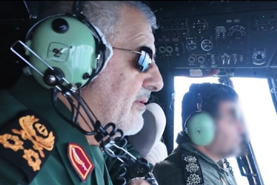 مناورات إيرانية تحاكي سيناريو السيطرة على مضيق هرمز