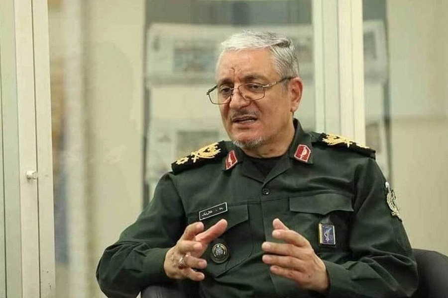 وزارة الدفاع الايرانية: لم يتوقف إنتاج الأسلحة ليوم واحد