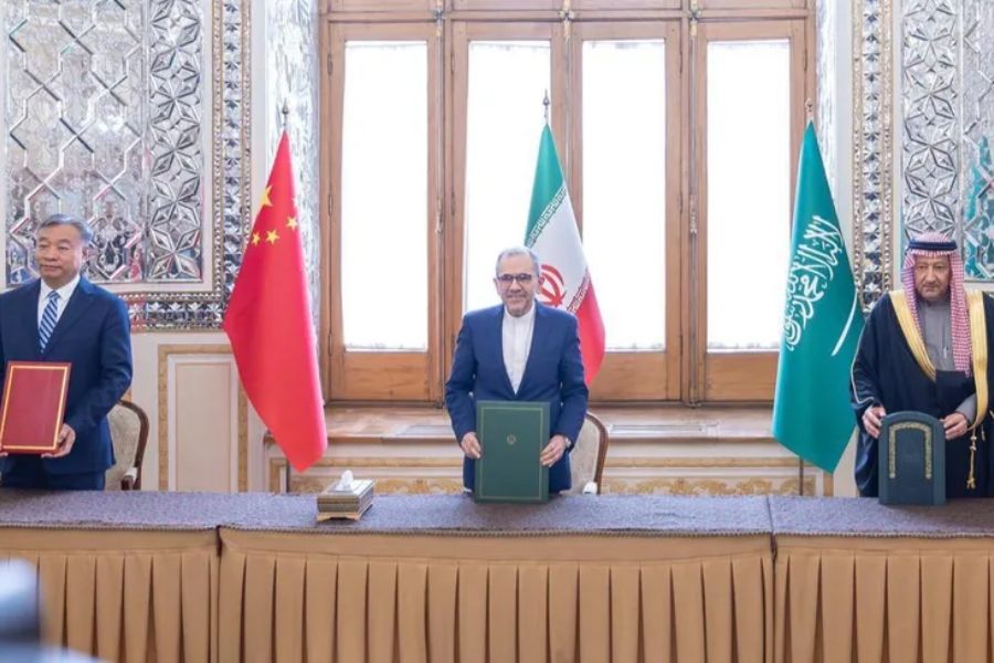 الاجتماع الثلاثي بطهران: التزام باتفاق بكين وتعزيز التعاون السعودي الإيراني بدعم صيني