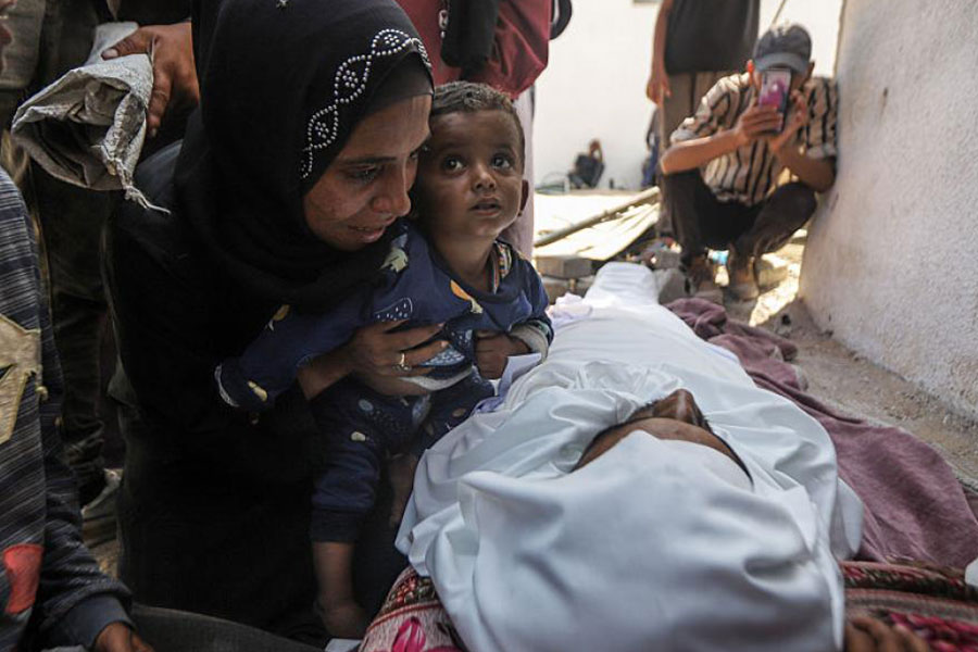 العدوان على غزة.. طالبو المساعدات أهداف للعدو الصهيوني  