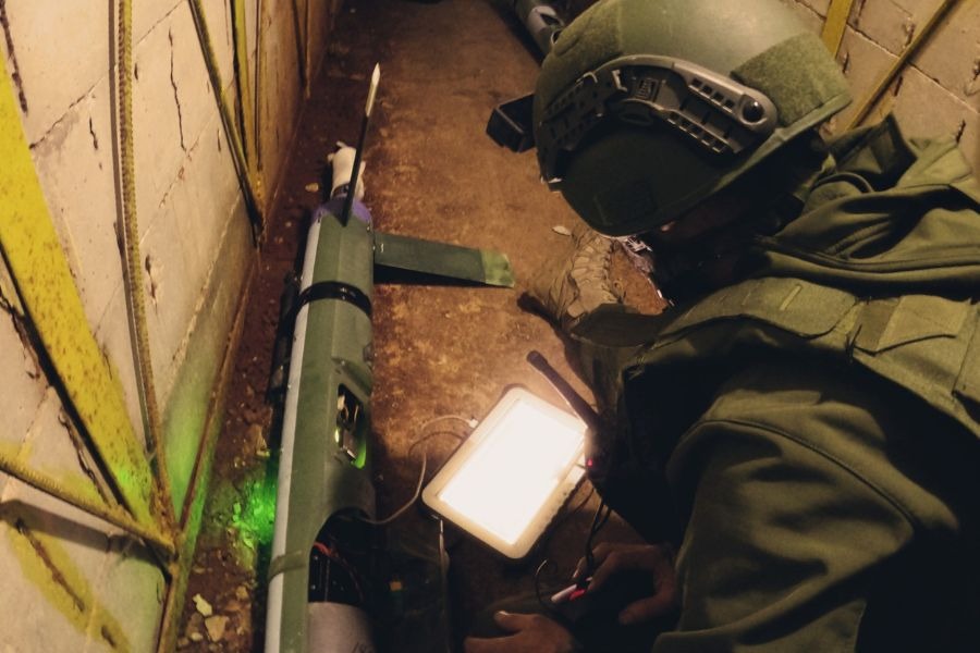  فَتَنفُخُ فِيهَا فَتَكُونُ طَيْرًا بِإِذْنِي 