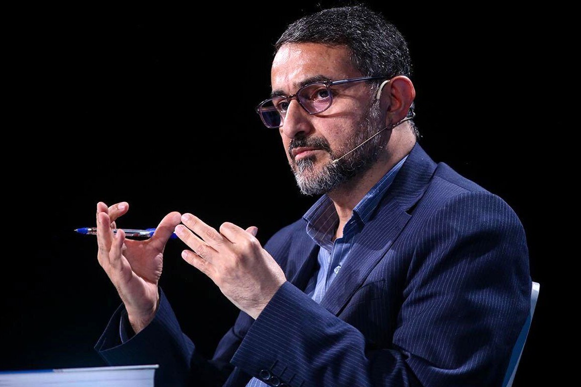 عضو لجنة الأمن القومي الإيراني: ندير مفاوضات إسلام آباد بإشراف قائد الثورة