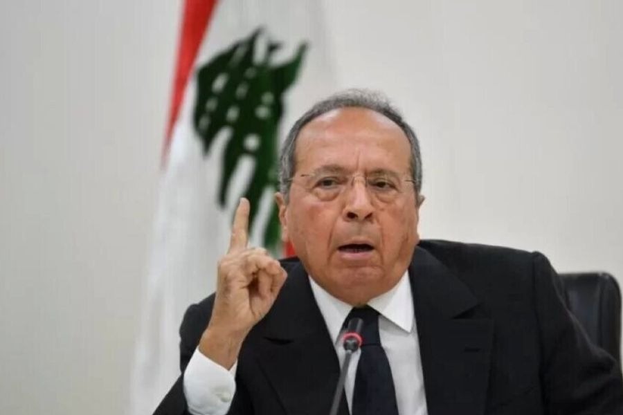 جميل السيّد يردّ على نواف سلام: نسيَ 