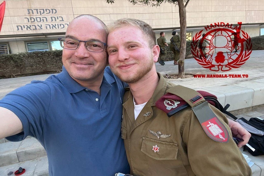 مجموعة حنظلة تعلن اختراق حسابات الجنرال إيرن أورتال 