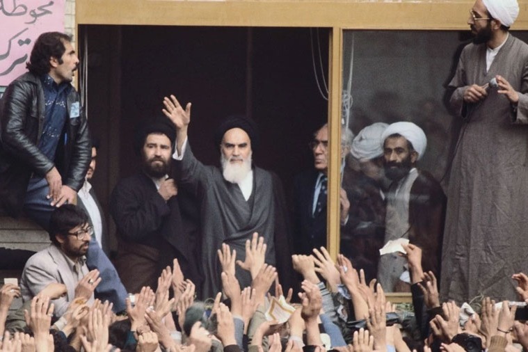 حين عاد الإمام الخميني.. سقط الطغيان ونهضت الأمة