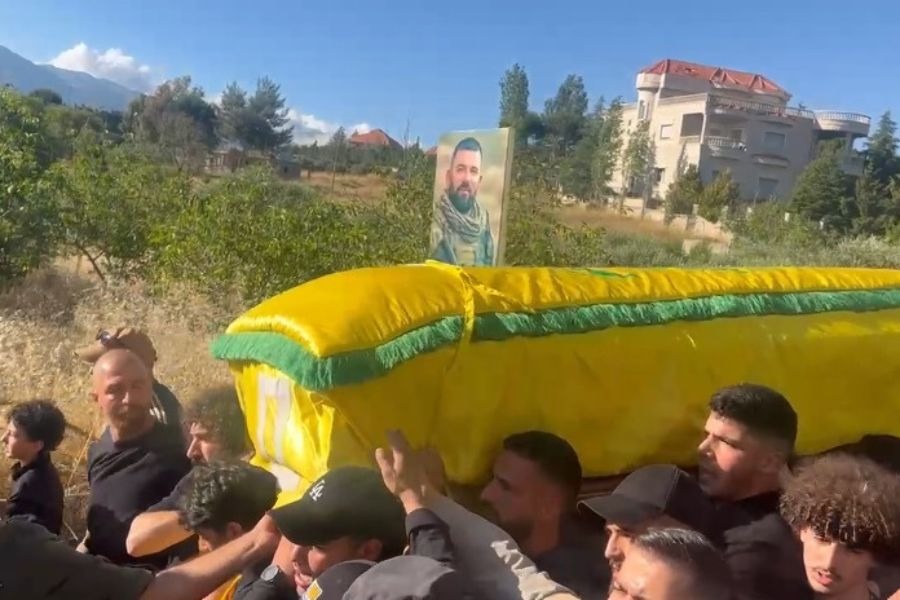 يحمر تودّع الشهيد المجاهد طلال محمد عقل