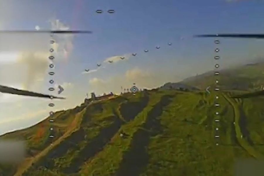 مشاهد من عملية استهداف المقاومة الإسلامية آلية حرب إلكترونيّة في موقع تلّة العويضة