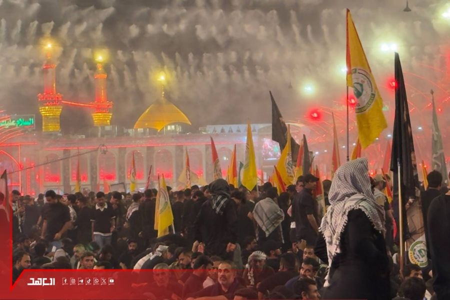 بالصور| ملايين المشيعين يواصلون انتظار وصول جثمان الإمام الشهيد الخامنئي إلى العتبات 