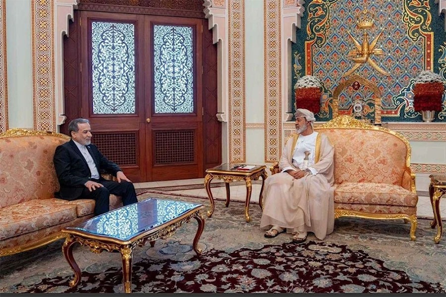 سلطان عُمان يستقبل عراقجي.. بحثا في التطورات الإقليمية وجهود الوساطة