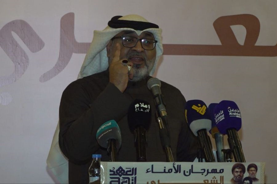 النبي شيت تحتضن 
