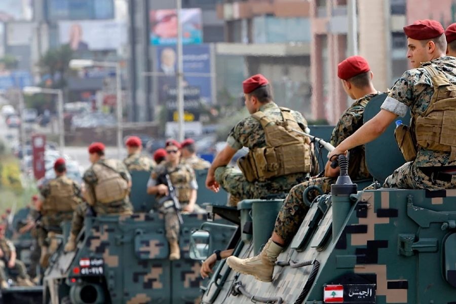 الجيش 