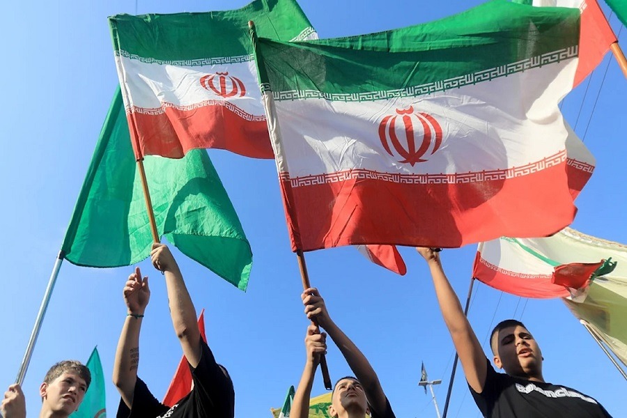 ما سر الصمود الإيراني بمواجهة الضغوط الأميركية؟