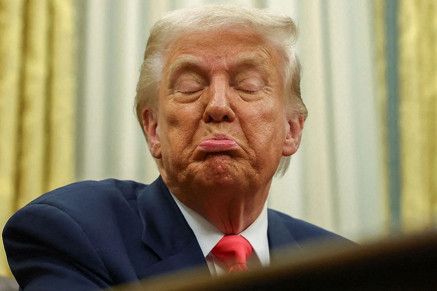 ترامب يكشف عن خطة لبيع نفط فنزويلا