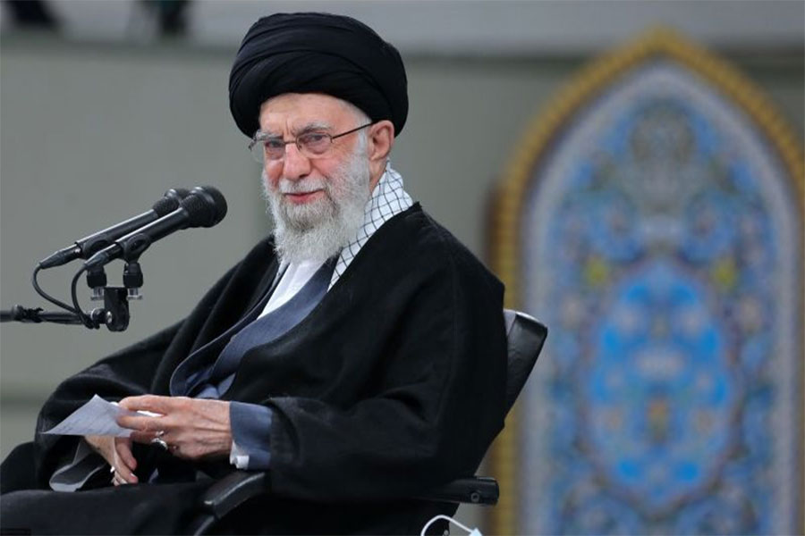 مواقف الإمام الخامنئي حوّلت المفاوضات إلى ميدان لمقاومة الغطرسة الأميركية 