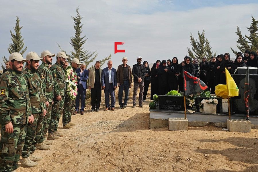 حزب الله يحيي يوم الشهيد بجولة على أضرحة الشهداء في قرى البقاع
