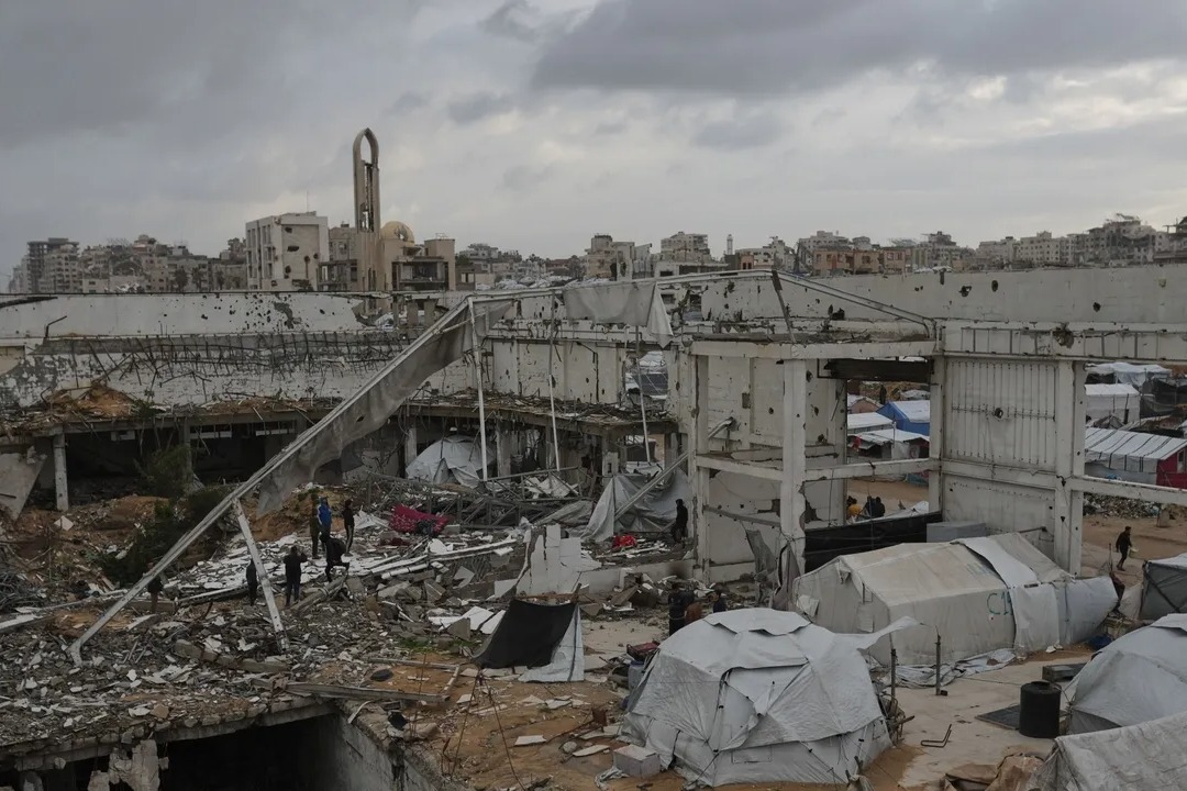 غزة: غارات ونسف للمنازل وانهيارات بفعل المنخفض الجوي