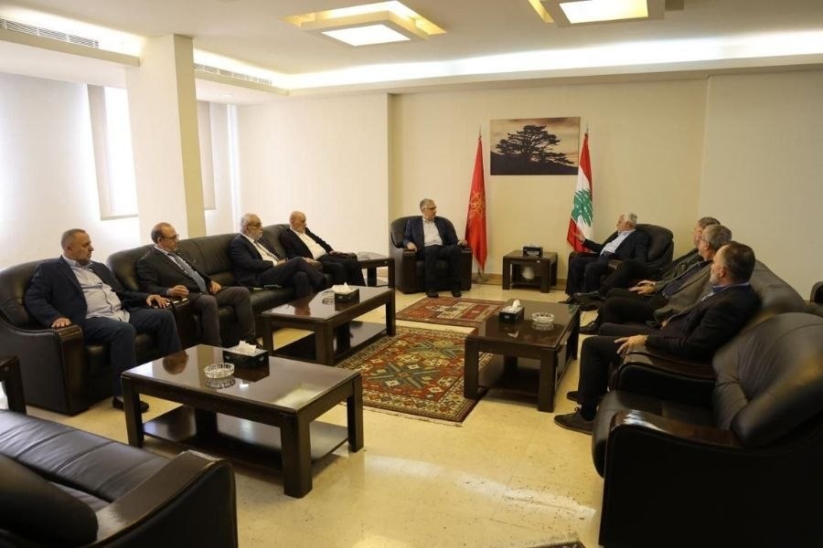 وفد من حزب الله يزور مقر 
