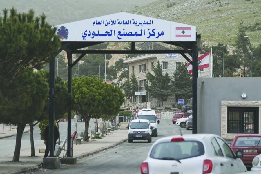 معبر المصنع يعود إلى الحياة: استئناف العبور وانفراج في حركة الشحن والمسافرين