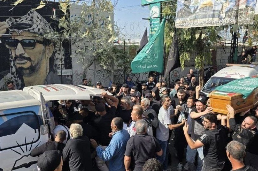 تشييع مهيب لشهداء العدوان الصهيوني على مخيم 