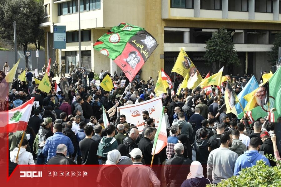 تجمّع وطني حاشد أمام السراي الحكومي دعمًا للمقاومة ورفضًا للتفاوض مع العدو 