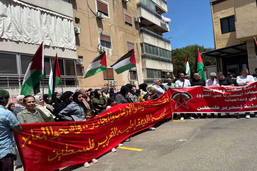 اعتصام حاشد للفصائل الفلسطينية أمام مكتب أونروا في صيدا