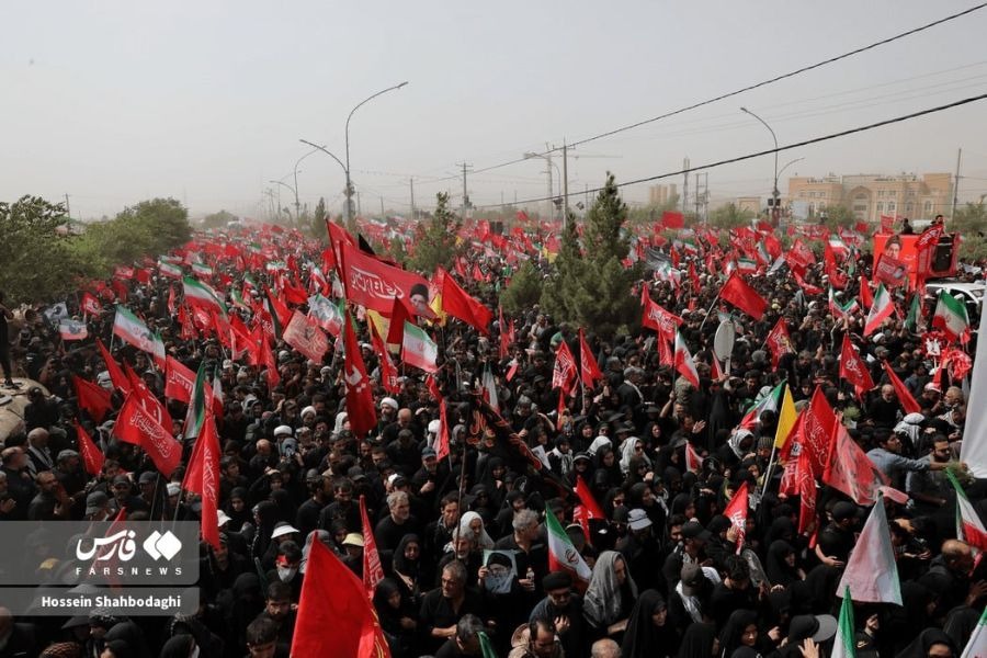 بالصور| حشود غفيرة تشارك في تشييع الإمام الشهيد الخامنئي في قم المقدّسة