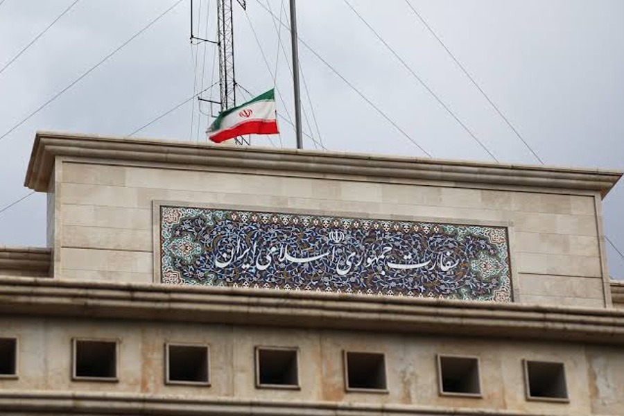 السفارة الإيرانية في لبنان ليوسف رجي: لا تكن مشتبهًا في فهمك للشعب الإيراني
