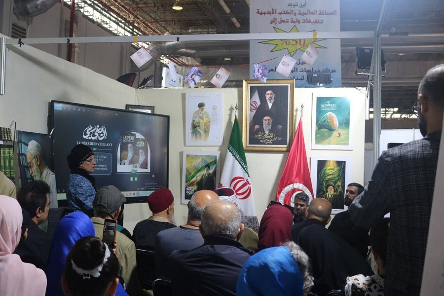  من طهران إلى تونس.. مذكرات القائد الشهيد الخامنئي تفتح آفاق الوحدة الإسلامية 