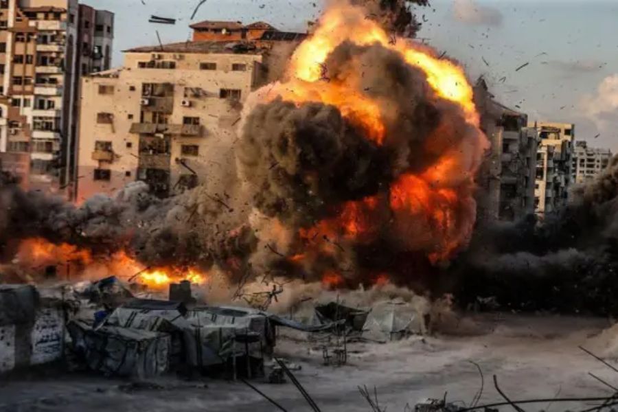 استئناف وقف إطلاق النار في غزة.. أكثر من 100 شهيد في غارات