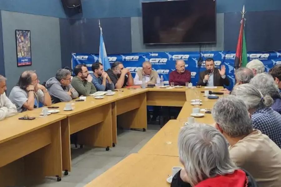 النقابات العمالية الأرجنتينية تجدد دعمها لفلسطين وتدين الإبادة الجماعية في غزة