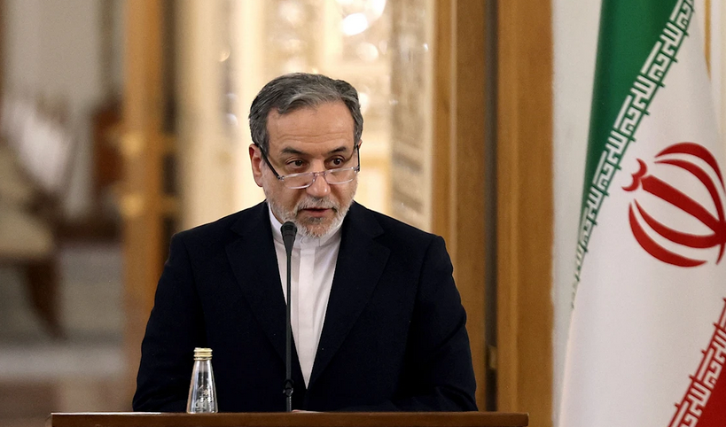 عراقجي يؤكد السعي لإعداد مسودة تفاوضية بين إيران والولايات المتحدة