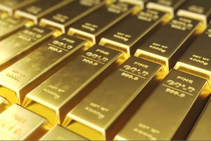 تراجع أسعار الذهب مع صعود الدولار قبيل صدور بيانات التضخم الأميركية