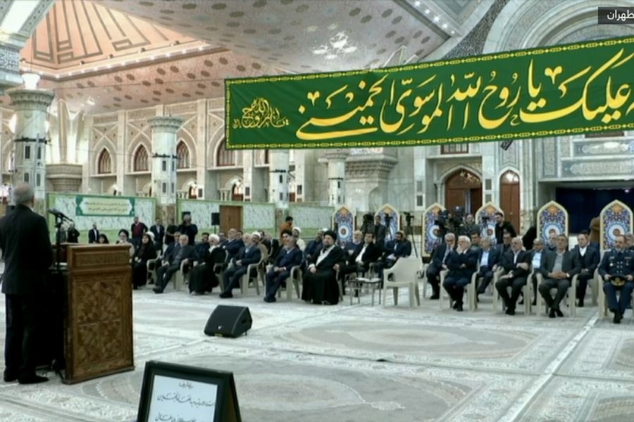 الحكومة الإيرانية تُجدّد العهد لمبادئ الإمام الخميني (قده)