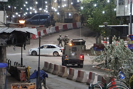 حملة اقتحامات واعتقالات واسعة للاحتلال في مناطق متفرقة من الضفّة الغربية