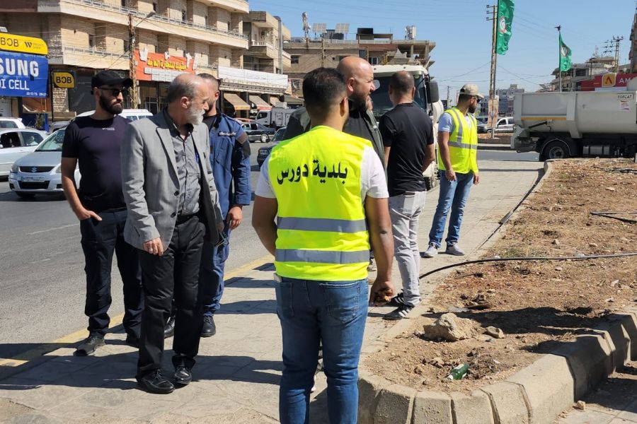 لبنان| اتحاد بلديات بعلبك يطلق حملة لإزالة الصور والإعلانات عن الطريق الدولية