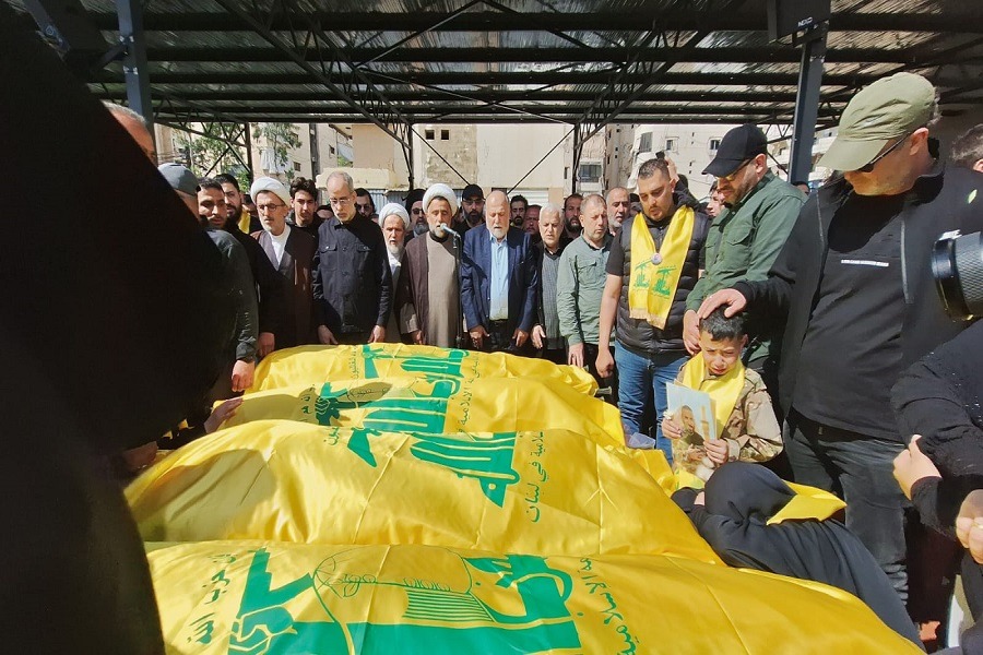 بالصور| حزب الله يشيّع عددًا من الشهداء في 