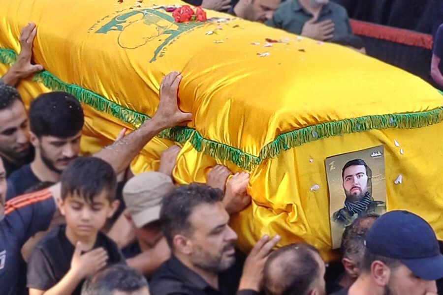 حزب الله وأهالي بلدة عربصاليم شيعوا الشهيد عباس نعمة 
