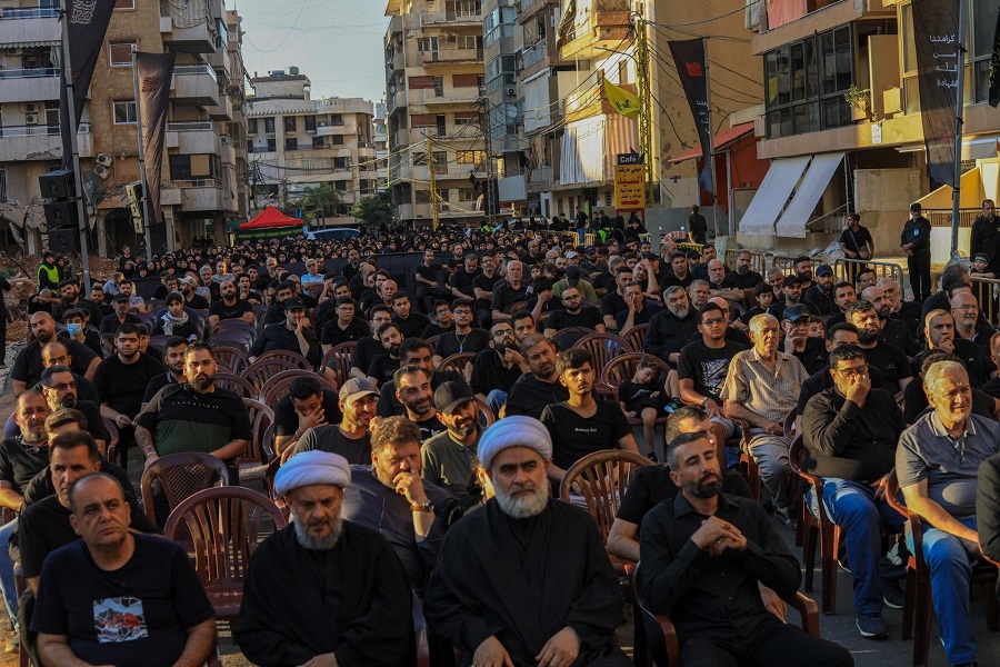 مجلس عزاء حسيني في مكان استشهاد السيد نصر الله في حارة حريك 