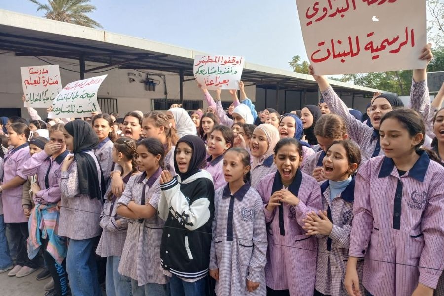 طلاب البداوي في مواجهة القرار الحكومي: المطمر لن يمرّ وصحة التلاميذ خط أحمر