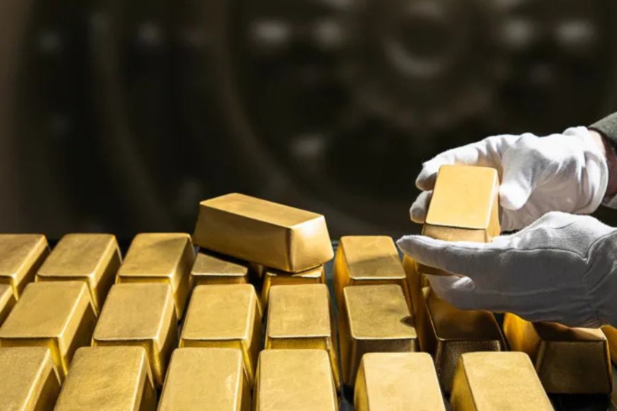 لأول مرّة.. الذهب يتجاوز الـ4200 دولار للأونصة