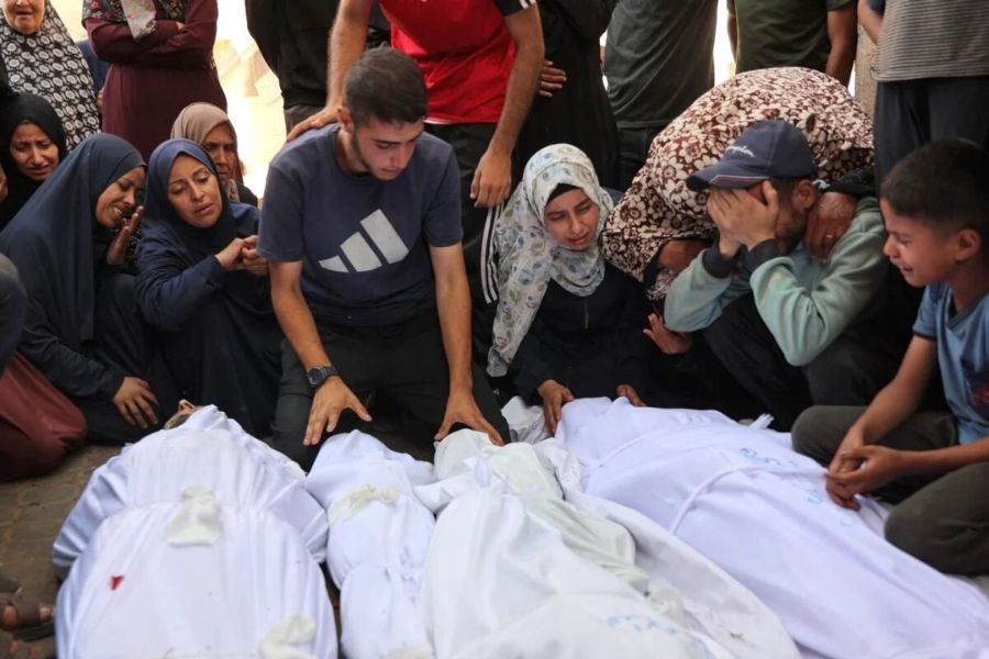 9 شهداء في غزّة.. العدو يفجّر منازل شرق القطاع