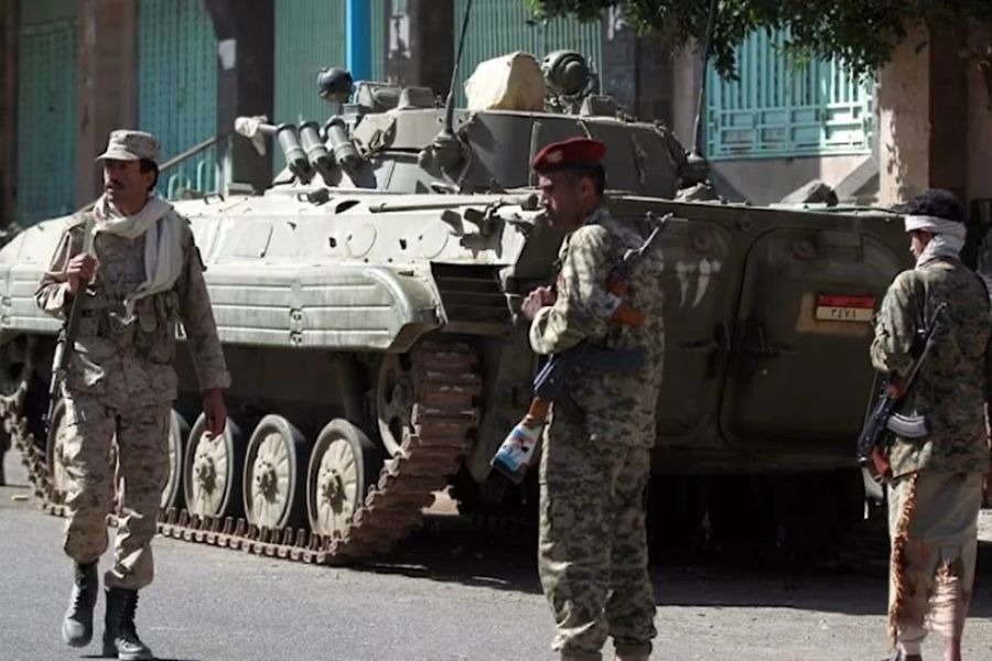 مصدر عسكري يمني: طرد تحشيدات سعودية من تعز والسيطرة على منزل العليمي