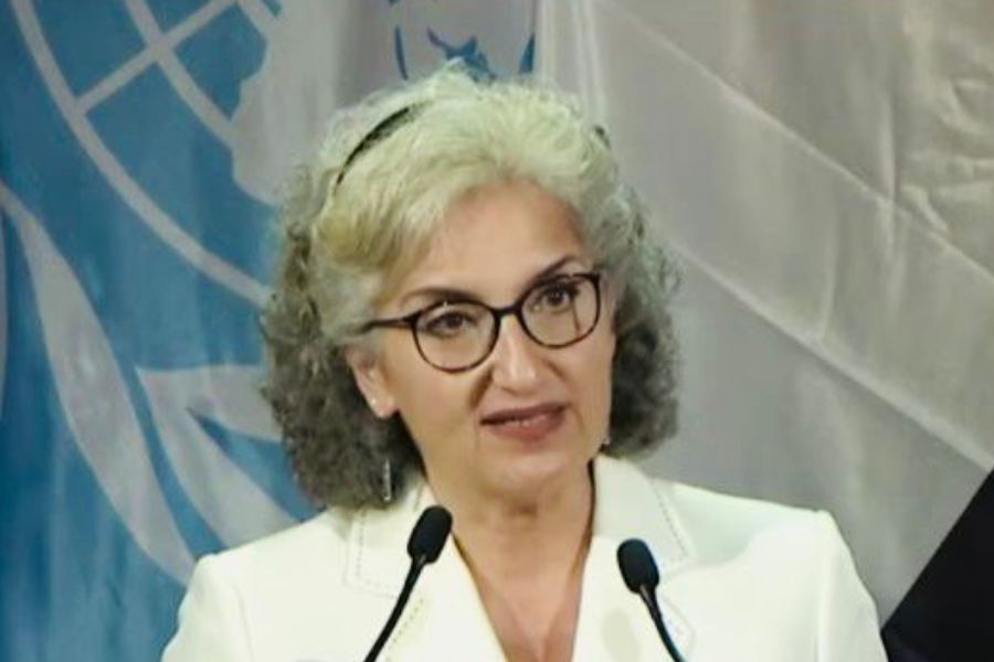 وزيرة التربية تدعو المدارس والمعاهد للوقوف دقيقة صمت غدًا لروح شهداء مجزرة بنت جبيل
