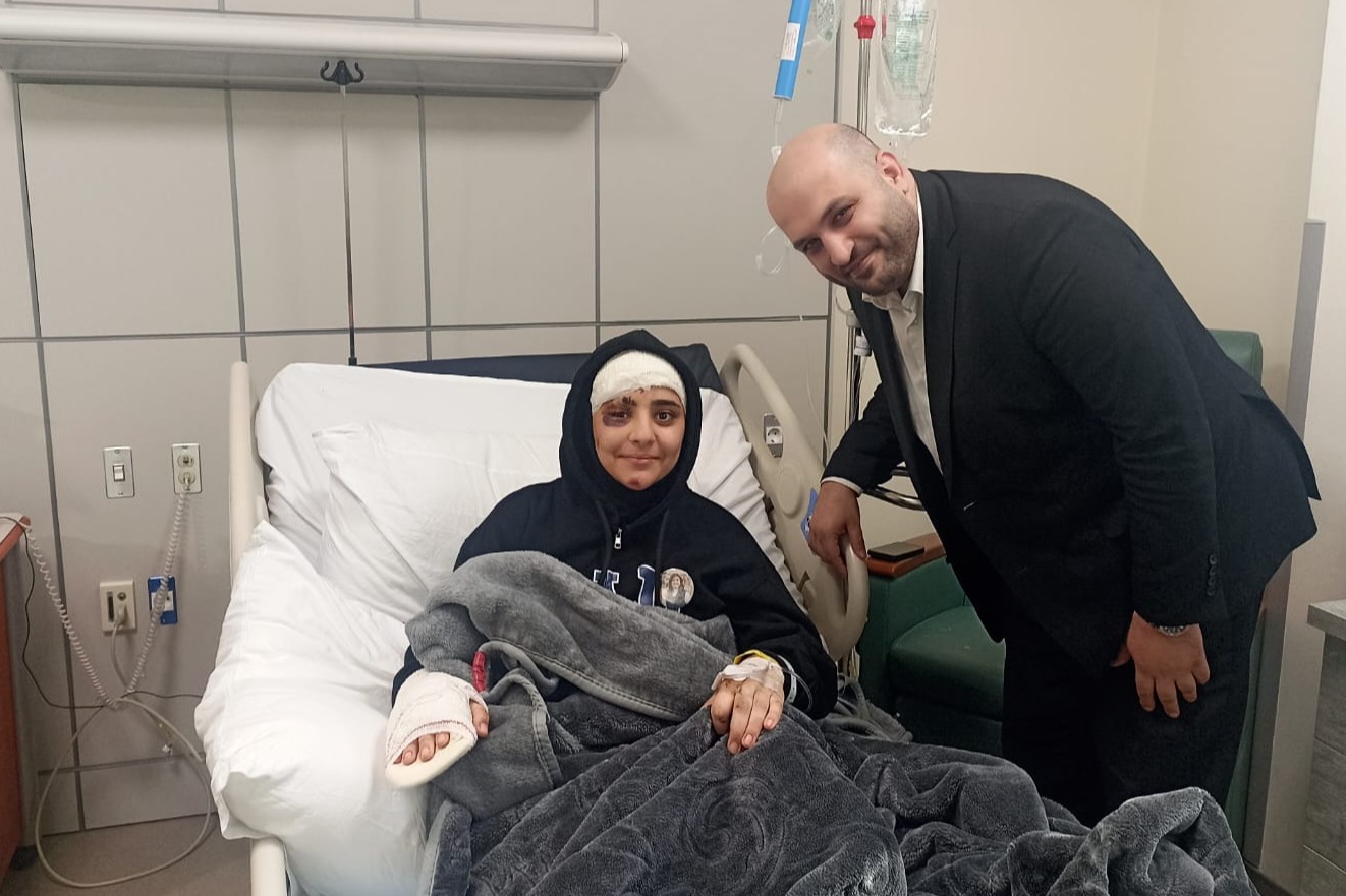 وزير الصحة يعاين الإعلامية فرج في مستشفى الزهراء 